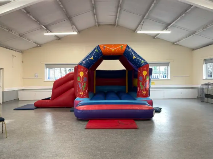 hire bouncy castle for easter holiday party